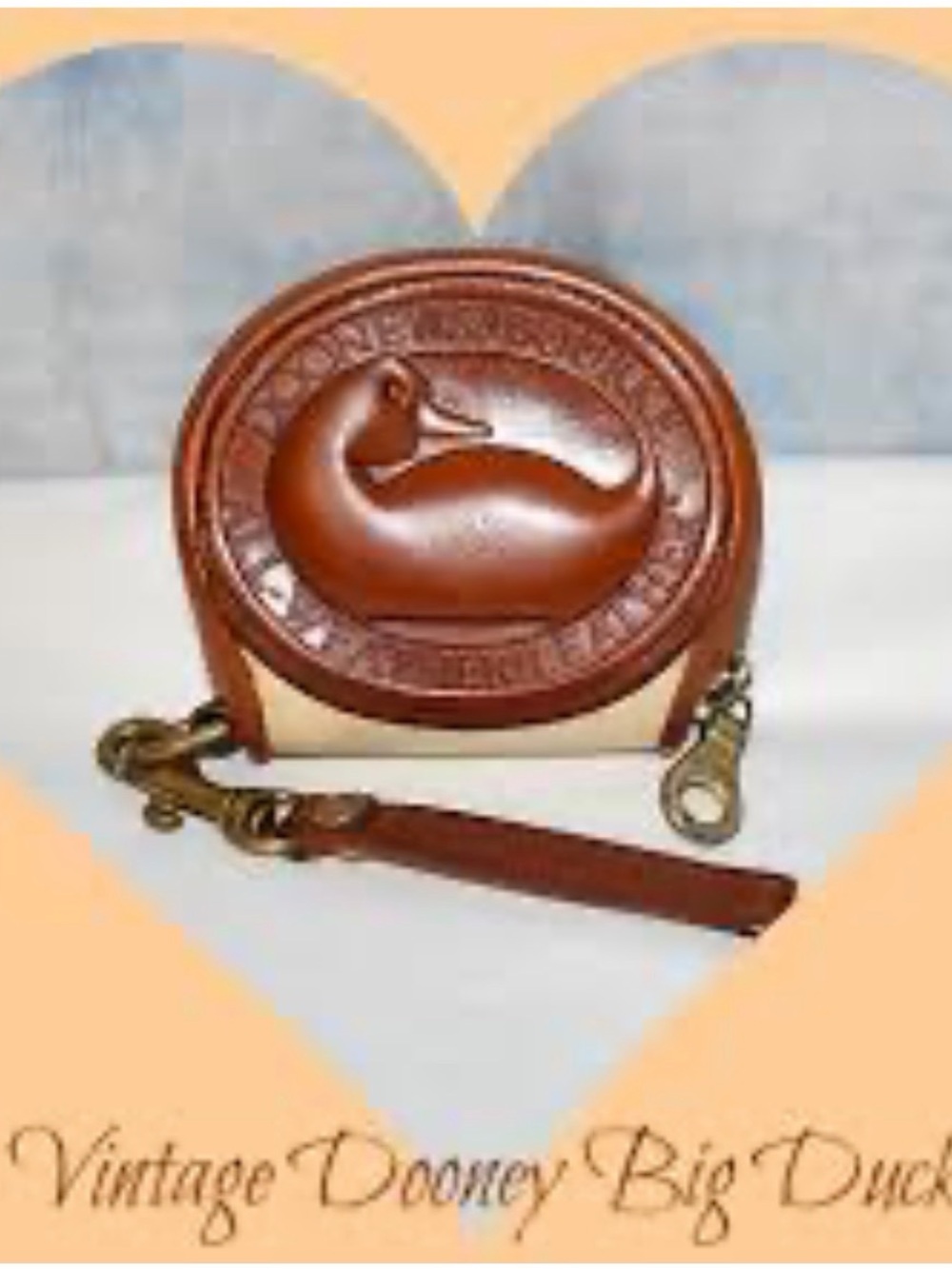🌟Vintage Dooney & Bourke Brown and Cream Round Duck Coin Pouch🌟